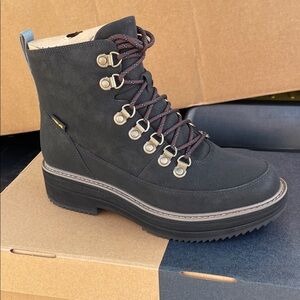 Teva Black Midform Boot